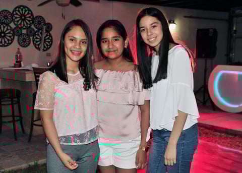 Regina  Barbara y Any