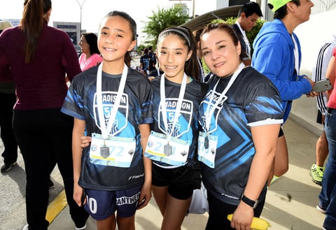 21032018 Mariana Rodríguez, Sara Rodríguez e Isela Chairez.