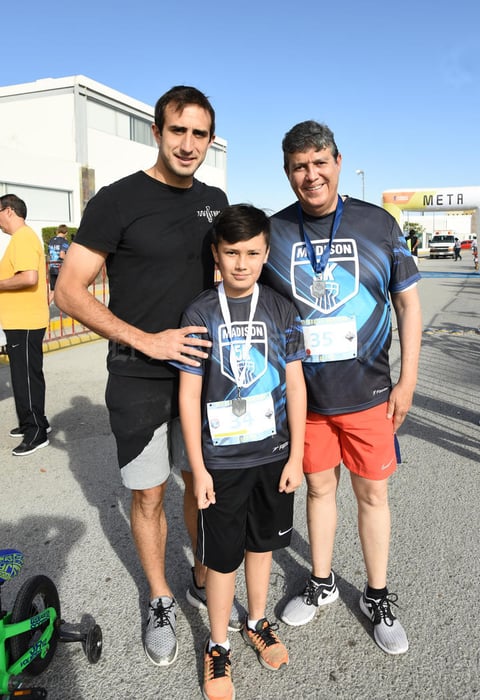 21032018 Participan en carrera