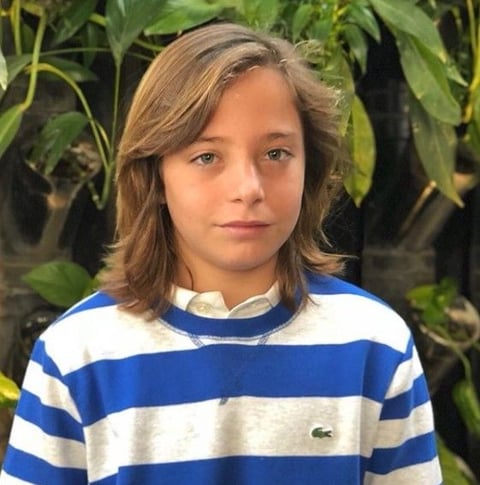 Izan Llunas, el pequeño cantante español encarnará el papel de 'LuisMi' en la esperada serie de Netflix.