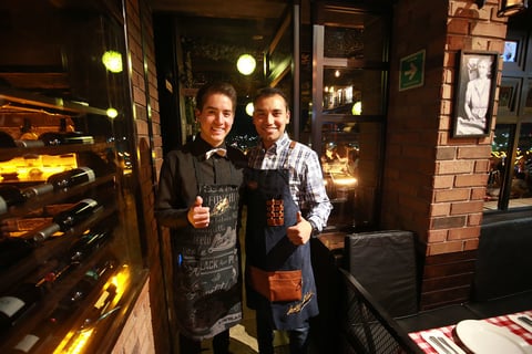 Celebra Lucky Black aniversario