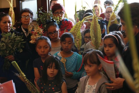 Se inauguraron las actividades de Semana Santa con el Domingo de Ramos, con el que los cristianos recuerdan la entrada triunfante de Jesús a Jerusalén y llevan los ramos para ser bendecidos en el templo.
