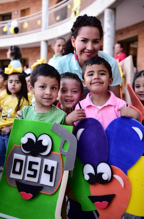 25032018 José Luis, Valeria, Olmo y Ray.