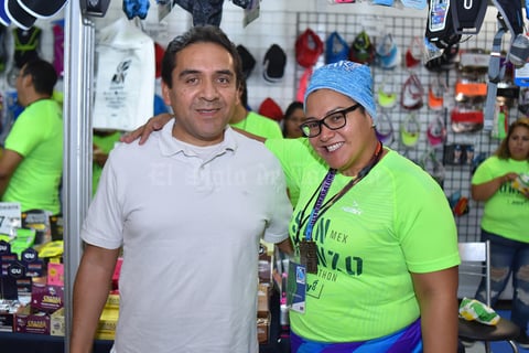 26032018 POSAN PARA LA FOTO.  Samuel y Rayito.