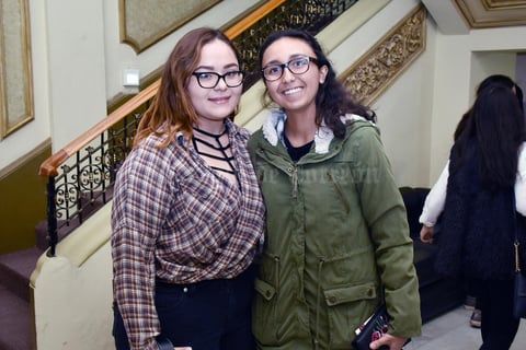25032018 EN EL TIM.  Angélica y Valeria.