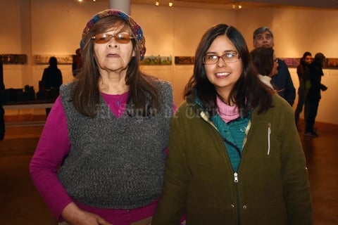 25032018 EN EXPO.  María Enriqueta y Jairy.