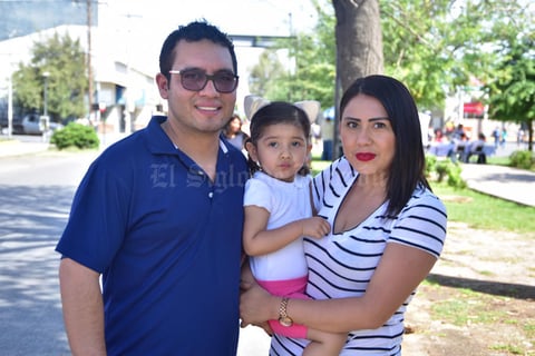 27032018 Roberto, Ana y Sofía.