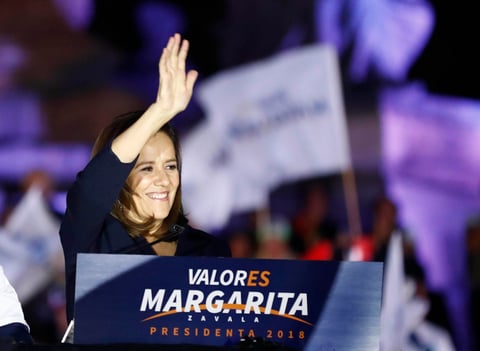 En sesión especial el Instituto Nacional Electoral (INE) aprobó otorgar a Margarita Zavala su registro como candidata presidencial independiente, aunque durante su campaña estarán en curso investigaciones sobre las inconsistencias detectadas en sus firmas de apoyo.