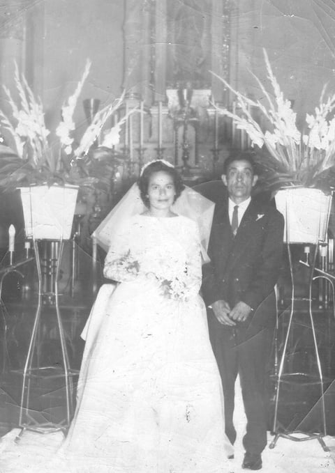 01042018 Boda de Juana López Galicia y Manuel Frausto Veyna
(f) en la Catedral de Gómez Palacio en 1958.