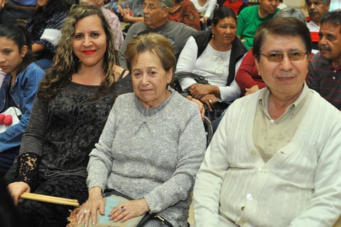 02042018 EN RECIENTE EVENTO.  Tere, Tere y Miguel.