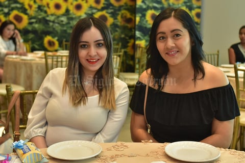 01042018 Fanny y Kymberly.