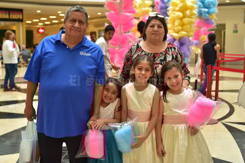 04042018 Jesús, Victoria, Frida, Camila y Mine.