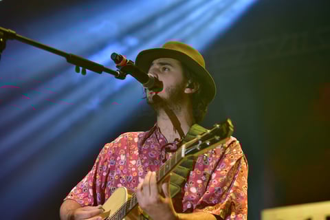 Las puertas del recinto abrieron a las 19:00. A partir de esa hora la audiencia comenzó a llegar con la emoción de ver a su grupo colombiano favorito.