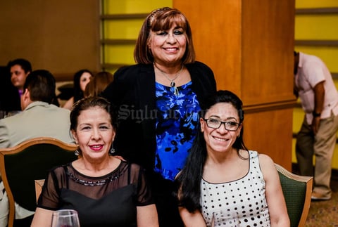 09042018 EN RECIENTE EVENTO.  Carmen, Irma y Carolina.