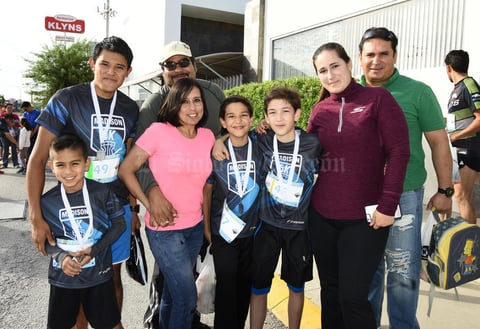 09042018 Adolfo, Shery, Óscar, Antoine, Any, Cristian, Fernando y Adolfo.