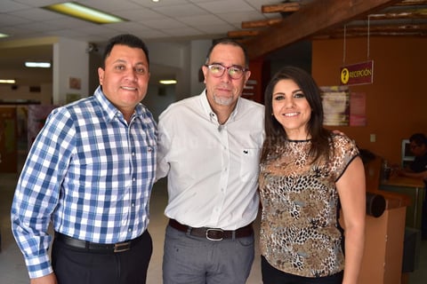 10042018 Roberto, Eduardo Díaz y Verónica Rocha.