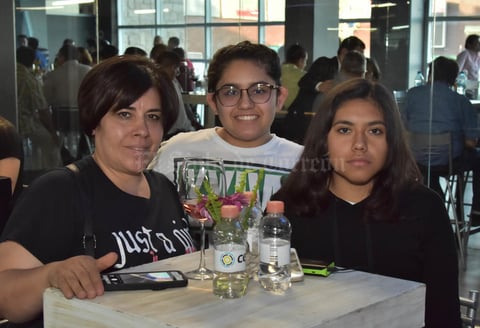 11042018 Magaly, Gabriela y Alejandra Pasilla.