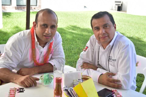11042018 EN RECIENTE EVENTO.  Marco e Isidoro.