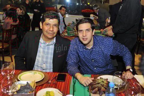 12042018 POSAN PARA LA FOTO.  Presentes en convención.