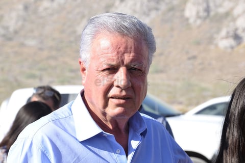 Jorge Zermeño, alcalde de Torreón, presente en dicho evento para destruir objetos delictivos.