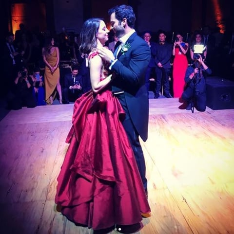 La comediante Sofía Niño de Rivera llegó al altar para dar el “sí” a su novio Jorge Bermúdez.