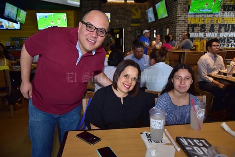 16042018 Honorio, Lily y Lily.