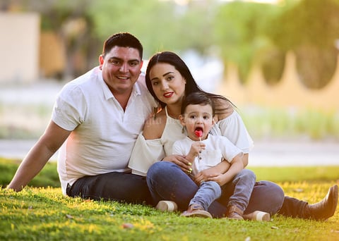 Jose Maria y Paola con su hijo  Jose Maria Jr