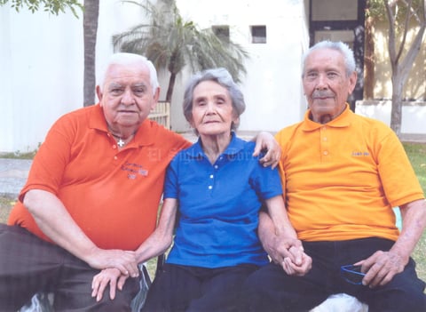 Jorge Rivera Villalpando  Estela Ovalle Villapando y Juan Villalpando Valtierra