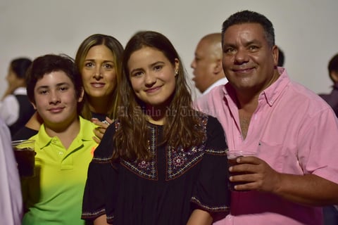 En familia