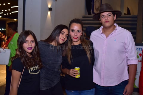 Paulina  Leslie  Ana Paula y Pablo
