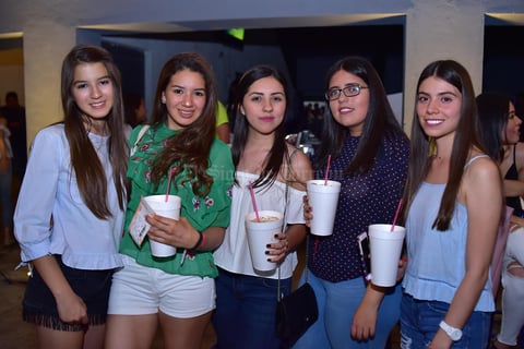 Ximena  Daniela  Cristina  Maria Luisa y Ana Karen