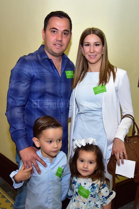 18042018 Omar, Esmeralda, Constanza y Paolo.