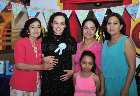 18042018 FIESTA DE CANASTILLA.  Cecilia Espinoza Santana en el baby shower que se le organizó con motivo del nacimiento de su bebé, al que llamará Luis Carlos.