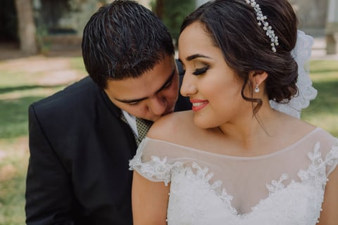 22042018 Luisa María Aguilar Sánchez y Jesús Manuel Cervantes Aldana, contrajeron matrimonio el 10 de marzo en compañía de sus padres María Esther Sánchez Campos y José de Jesús
Aguilar Carvajal; María Olivia Aldana Marmolejo y Víctor Manuel Cervantes Rivera (f).- Emilio Rivas