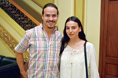 26042018 EN EL TEATRO.  Toño y Marcela.
