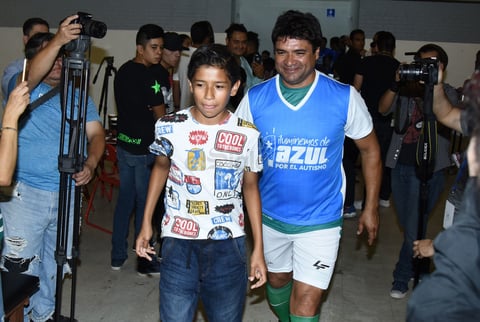 Pedro Muñoz también estuvo presente en el partido benéfico.