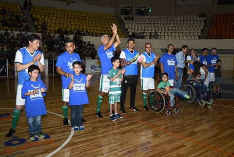 as ganancias generadas en este evento fueron donadas íntegramente a la Fundación Sonrisa Azul y a la Asociación Pro Infancia Neurogénica (APIN).