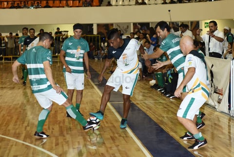 'Hachita' hizo gala con sus amagues durante el partido.