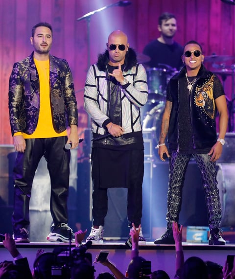 Entre estos estuvieron Reik, Wisin y Ozuna con “Me niego”