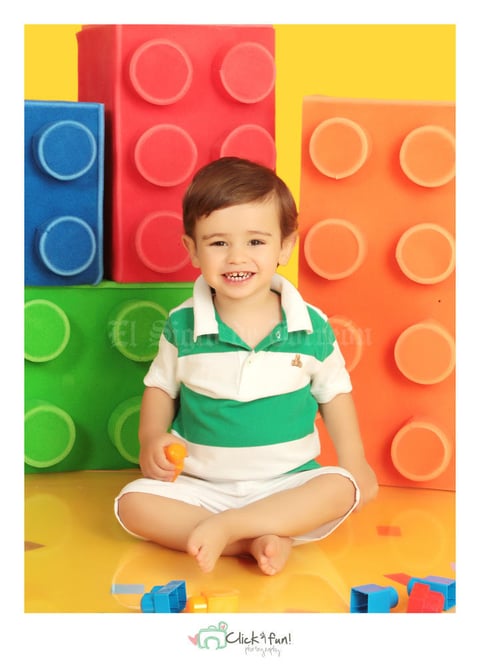 29042018 Diego Máynez en una fotografía con motivo del Día del Niño. - Click & Fun