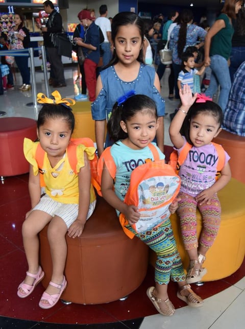 30042018 Mía Isabel, Itzel Fabiola, Karen y Jennifer.