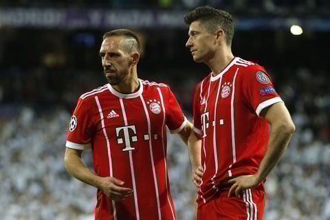 Ribery y Lewandowsky se lamentan tras el silbatazo final.