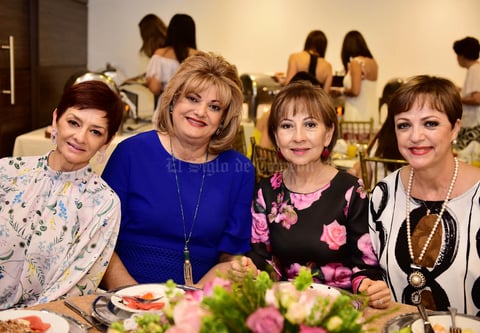 Estela Maribel Ana Luisa y Cecilia
