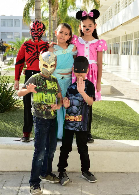 02052018 Julián, Mónica, Fernanda, Mauricio y Daniel.