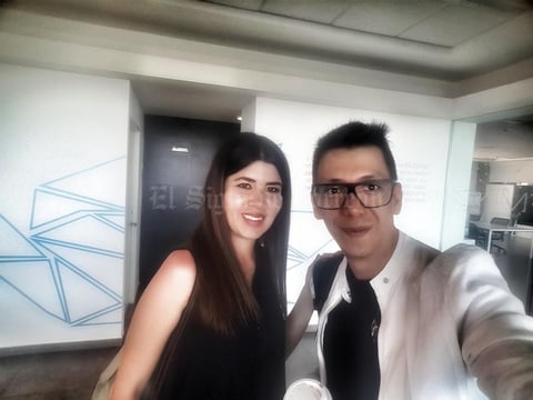 02052018 PARA LA SELFIE.  Linda Loaiza y Pineda Damián.