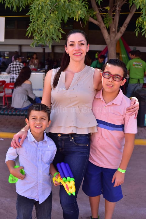 Damaris  Luis y Gerardo