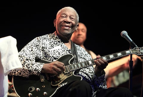La leyenda del blues, B.B. King, tocando una 1954 Les Paul Custom VOS en Baltimore, Maryland.
