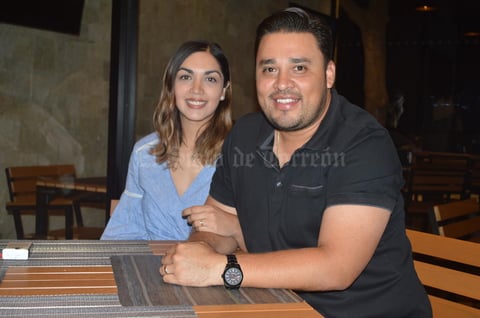 05052018 CONTENTOS.  Daniela y Fernando.