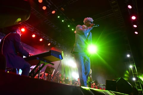 Luego de cantar por un aproximado de 20 minutos, la cantante bajó para dar pie a la presentación de Kalimba.