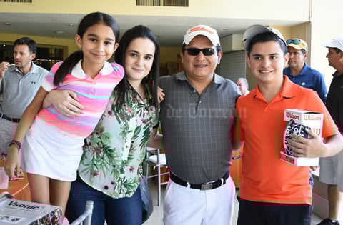09052018 Paulina, Adriana, Manuel y Manuel Ortiz.